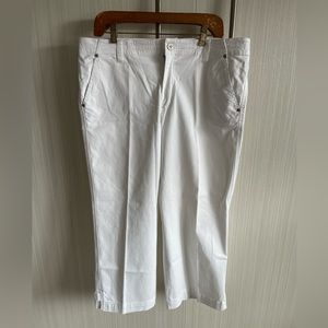 Jones & Co white wide leg crop denim‎ style pants size 14 excellent condition